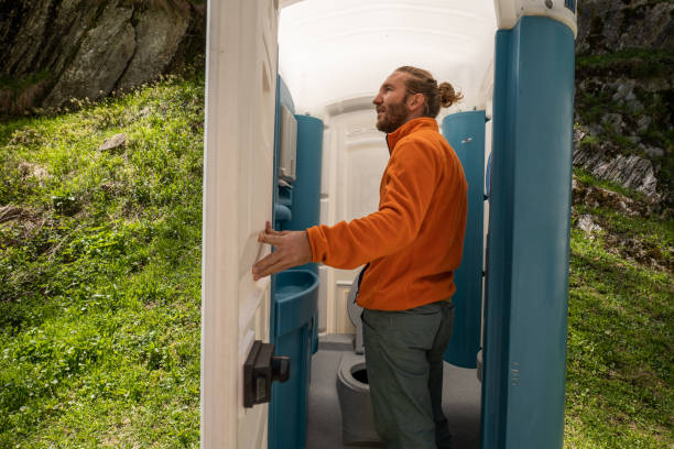Best Portable restroom trailer rental  in Dexter, OR